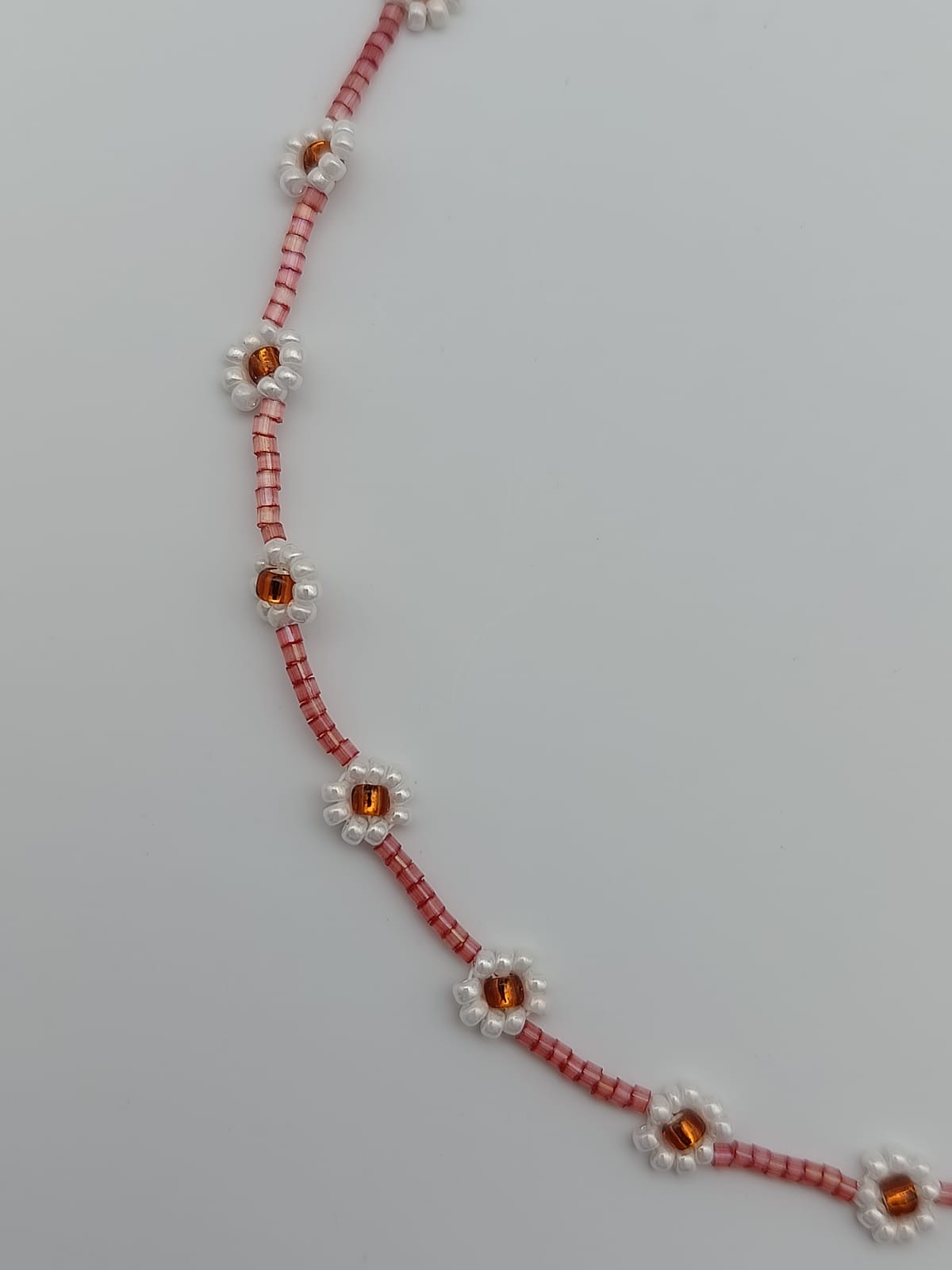 Workshop - crea la tua collana con margherite di perline