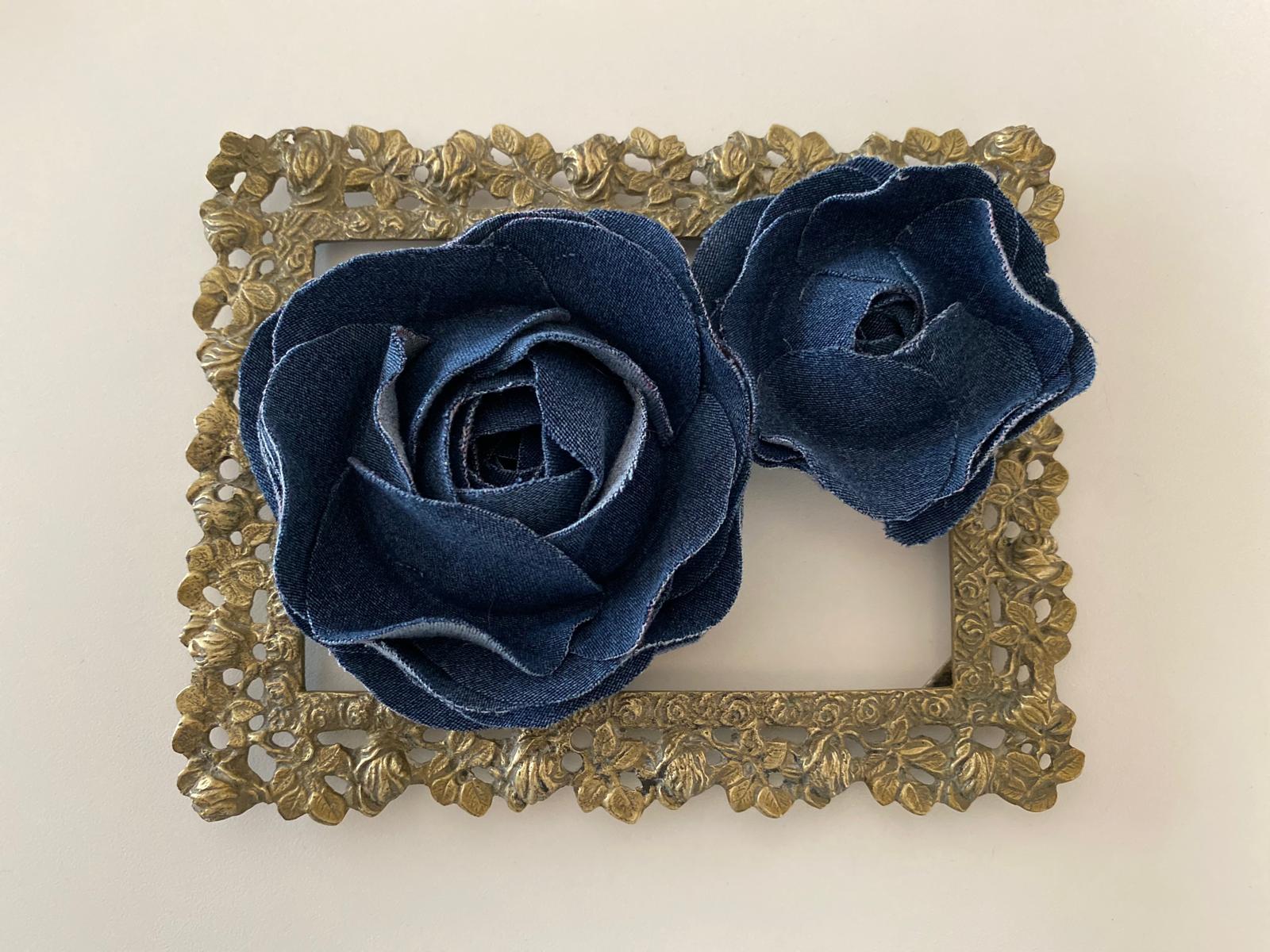 Una rosa blu