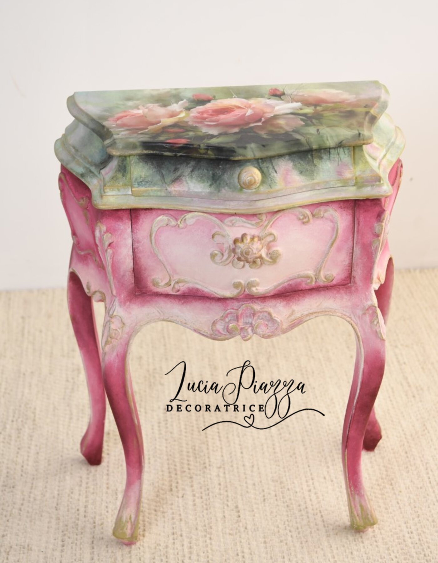 Decora il tuo mobile con diverse tecniche