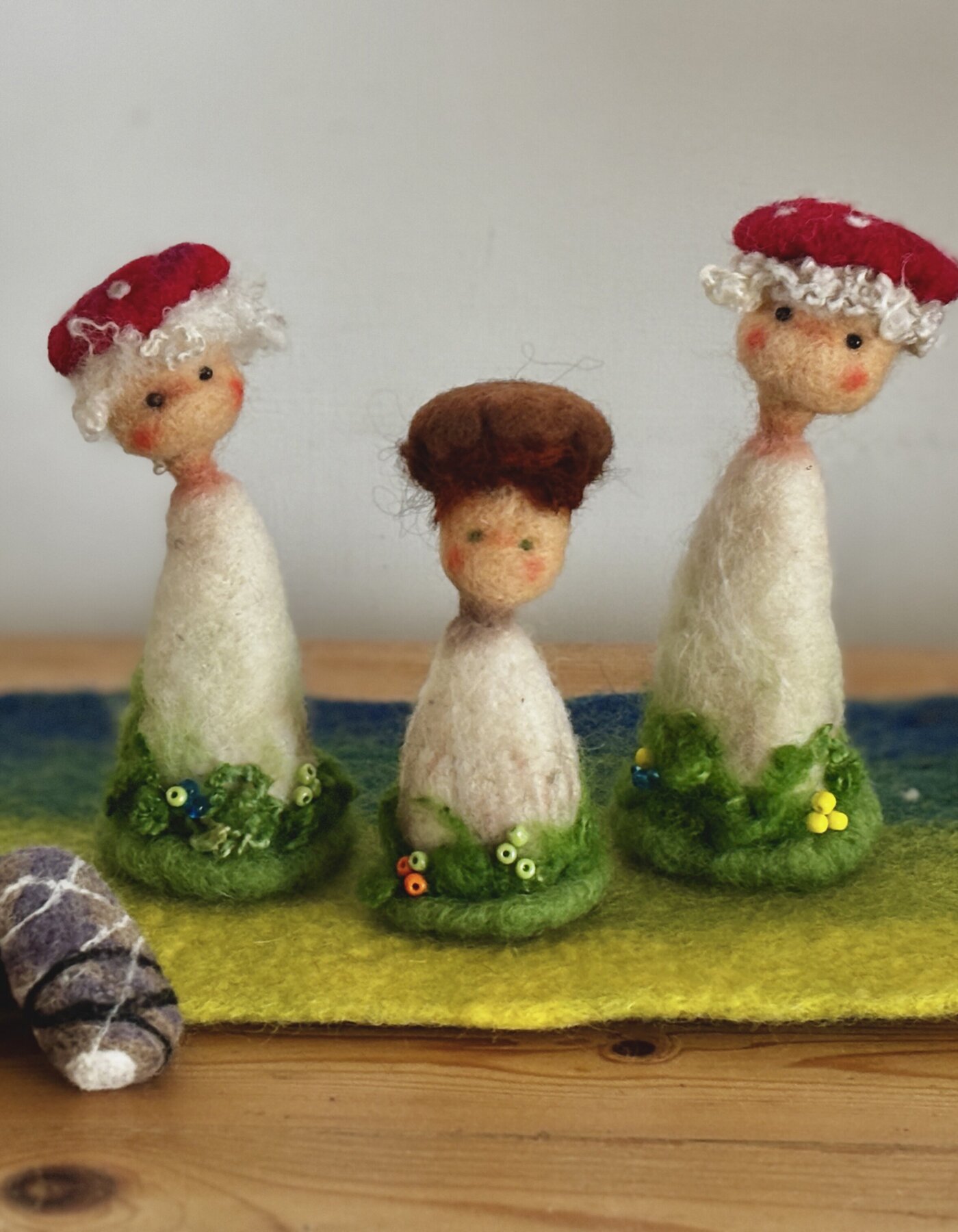 Creature del bosco in lana cardata