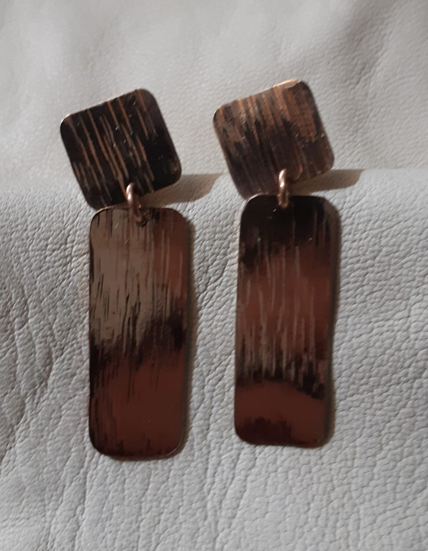 orecchini in bronzo martellato