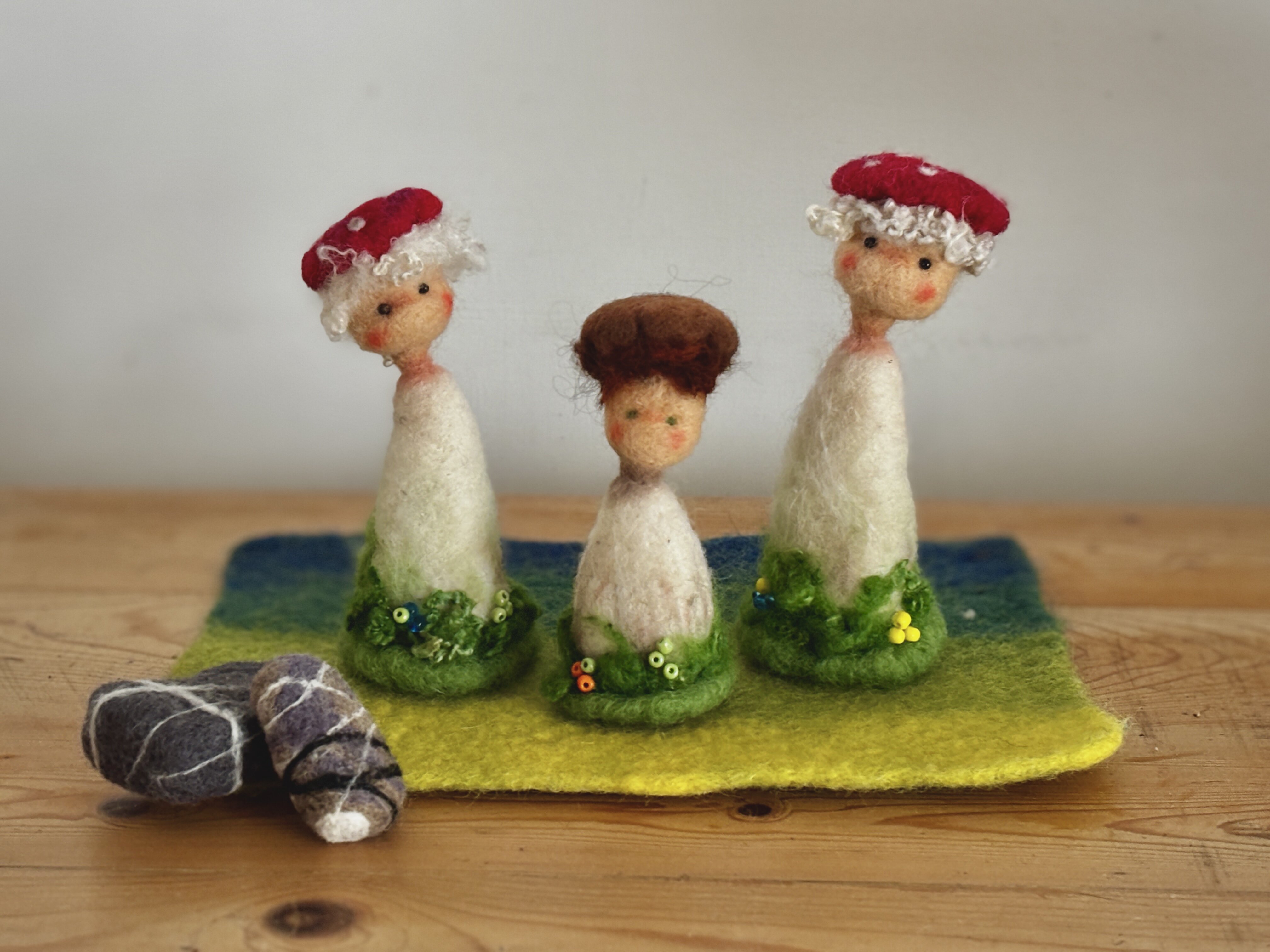 Creature del bosco in lana cardata