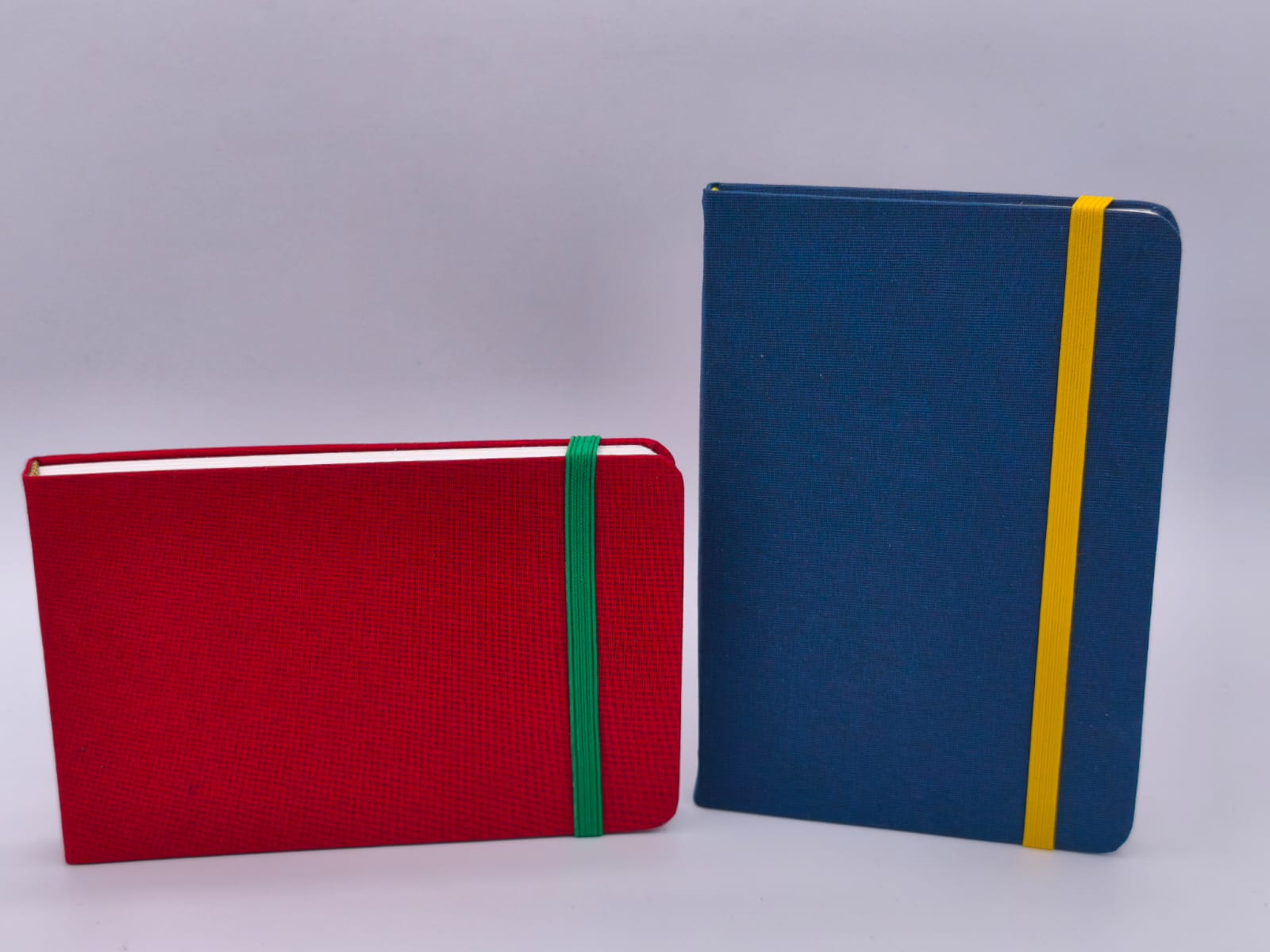 Moleskine/sketchbook bookbinding workshop for Midori book.