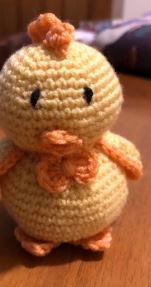 Pulcino antistress all'uncinetto
