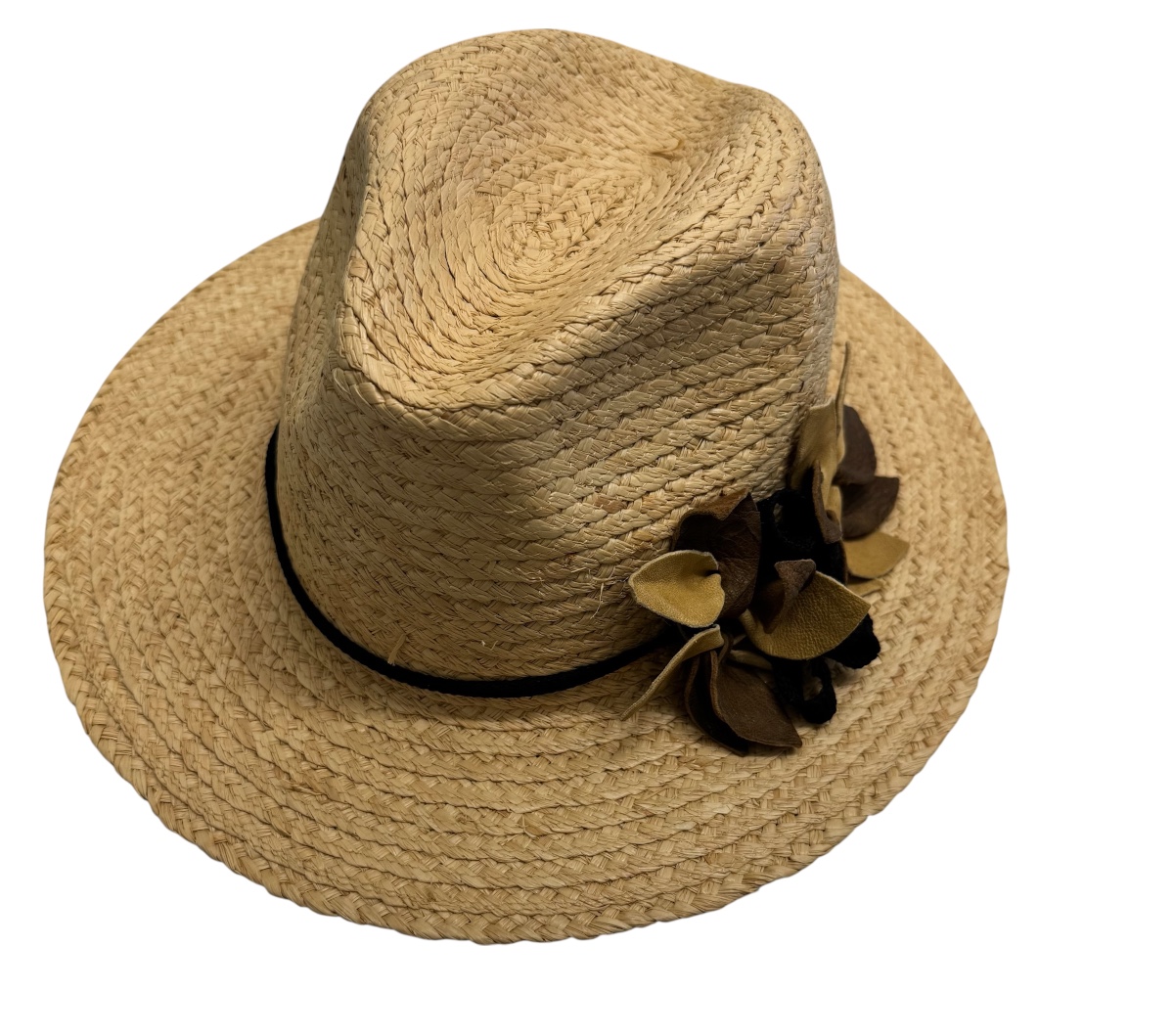 CREO DUE FIORI IN PELLE IN UN CAPPELLO