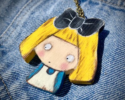 Necklace with Alice