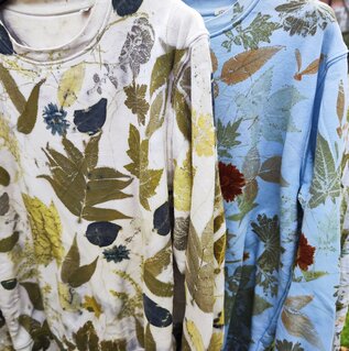 Clothing dyed with natural color and real leaves
