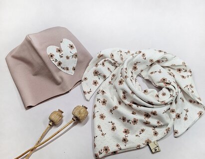 Hats, headbands and accessories for children
